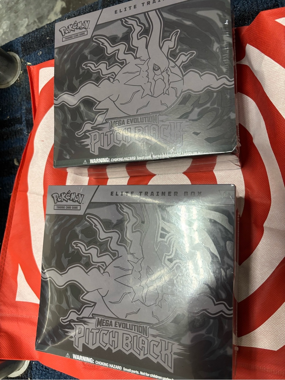 Pokemon Elite Trainer Box Mega Evolution Pitch Black - Black & Gray